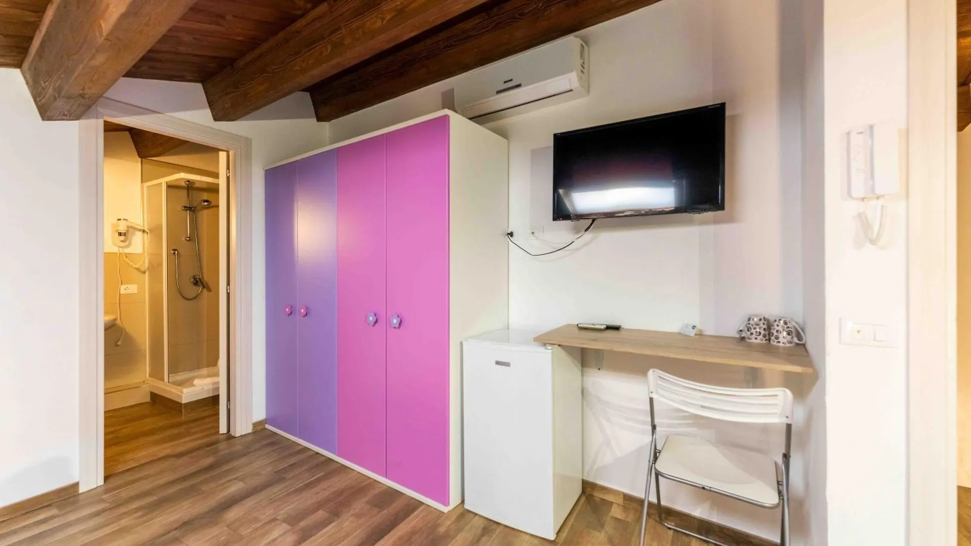Cefalu Center Apartments 0*,