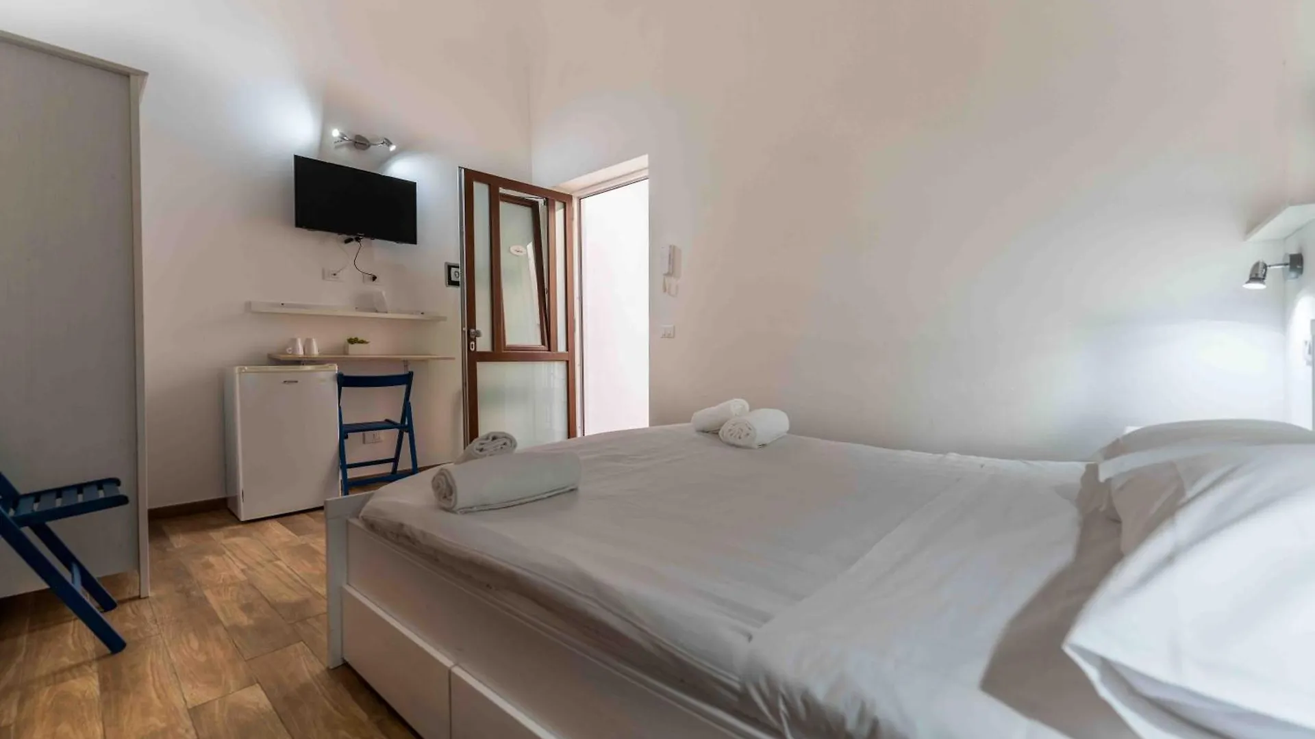 Cefalu Center Apartments Πανσιόν