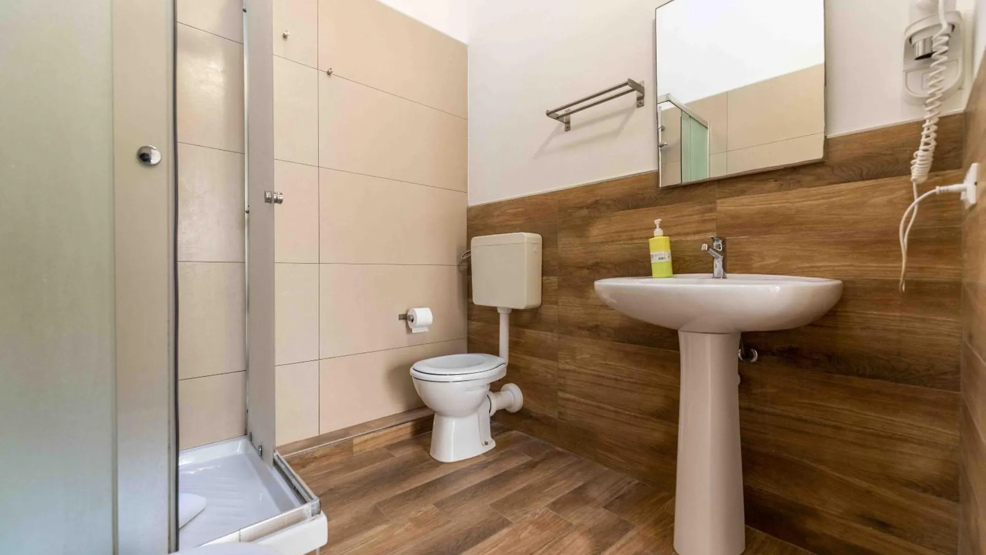 Cefalu Center Apartments
