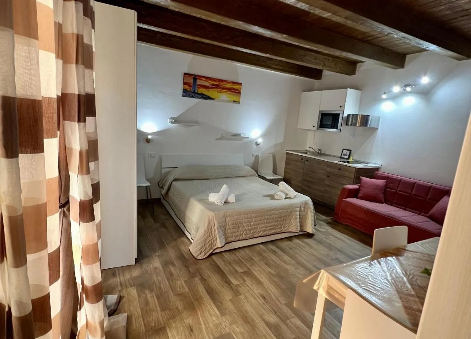 Cefalu Center Apartments