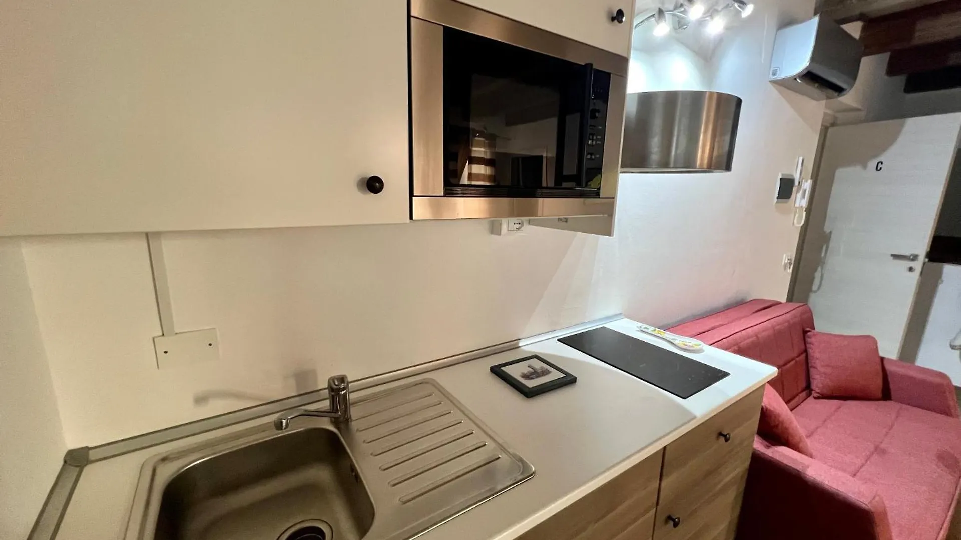 Cefalu Center Apartments 0*,  Italy