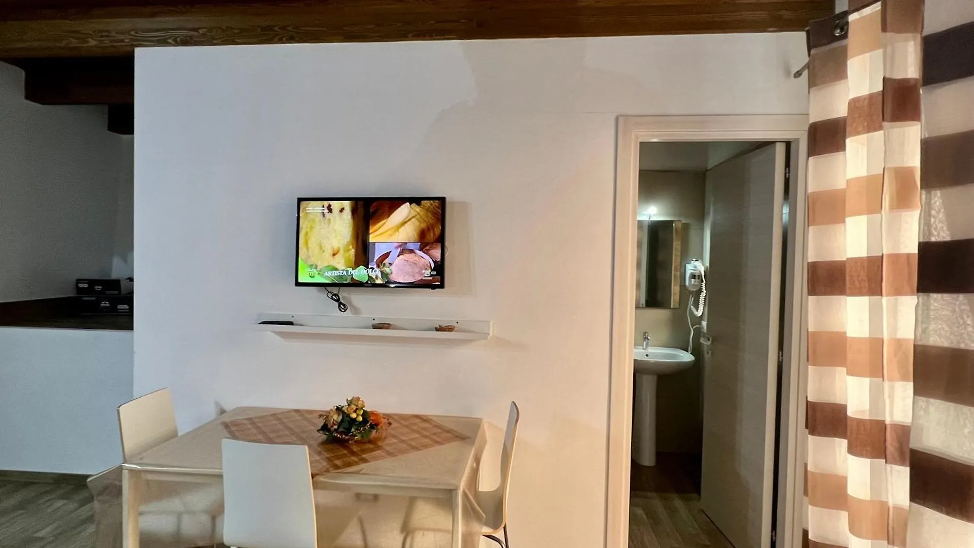 Cefalu Center Apartments Guest house