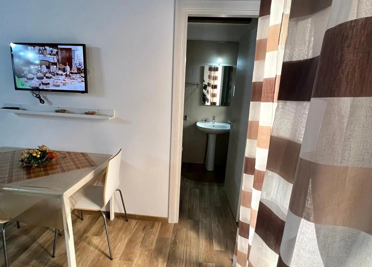 Guest house Cefalu Center Apartments Italy