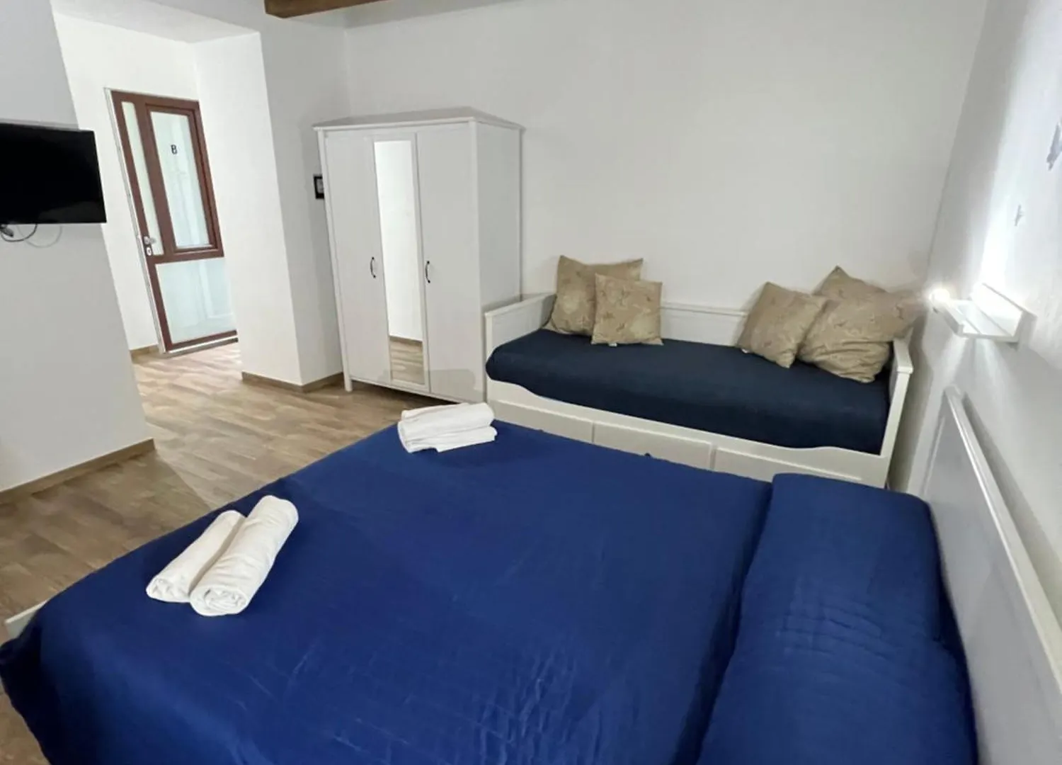 Cefalu Center Apartments Guest house