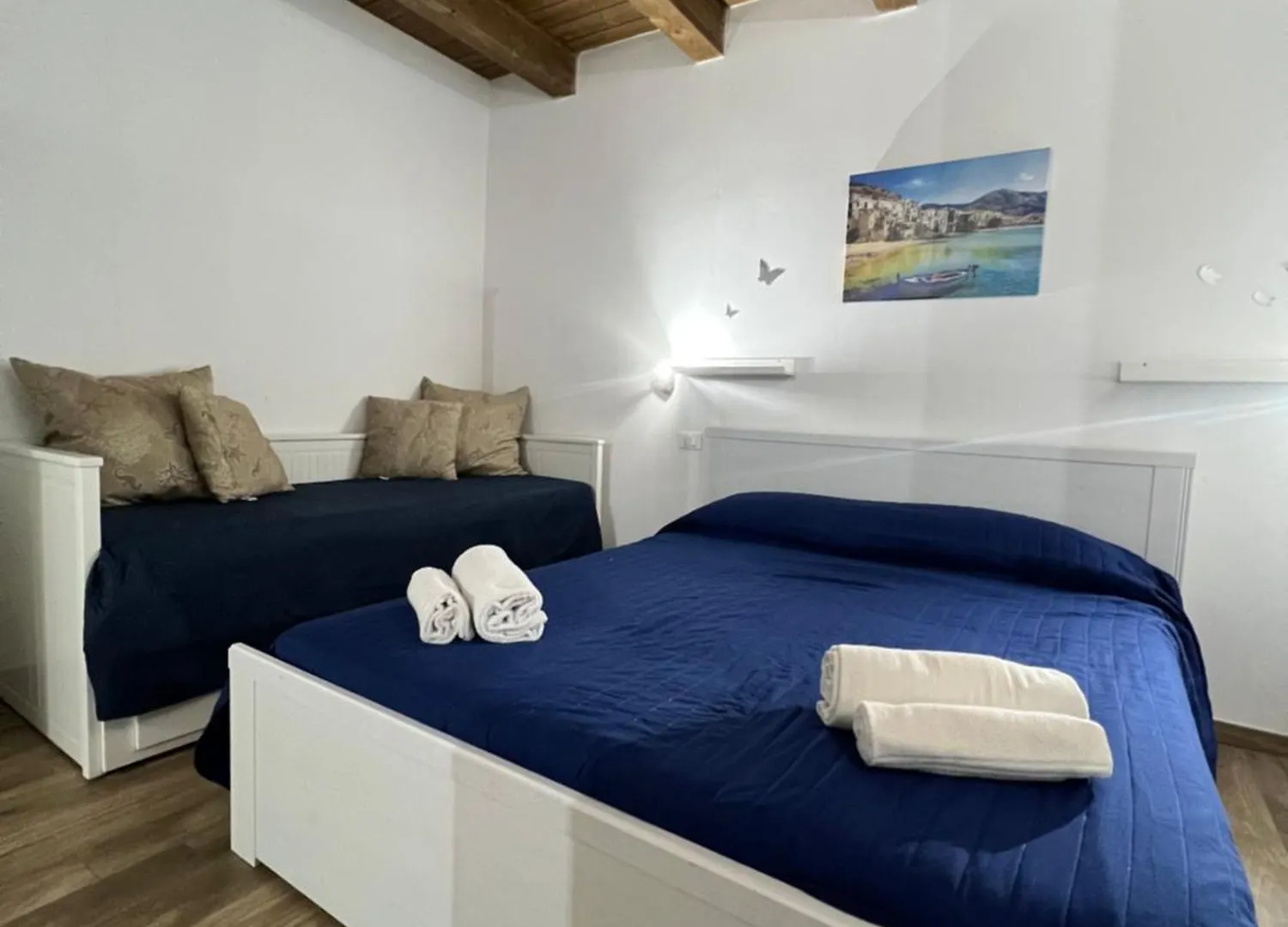 Cefalu Center Apartments Guest house