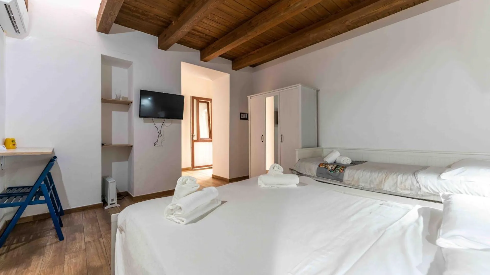 Cefalu Center Apartments